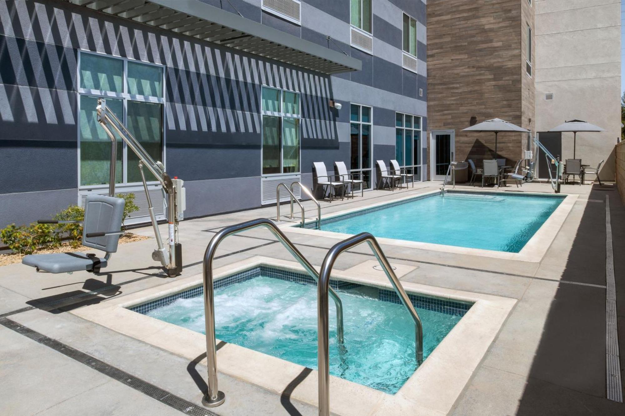 Fairfield By Marriott Inn & Suites Victorville Ngoại thất bức ảnh